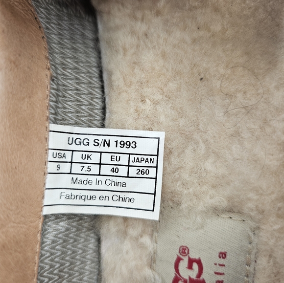 🦆UGG Australia🦆Women's Red and Tan Rain Duck Shoes - Picture 5 of 7